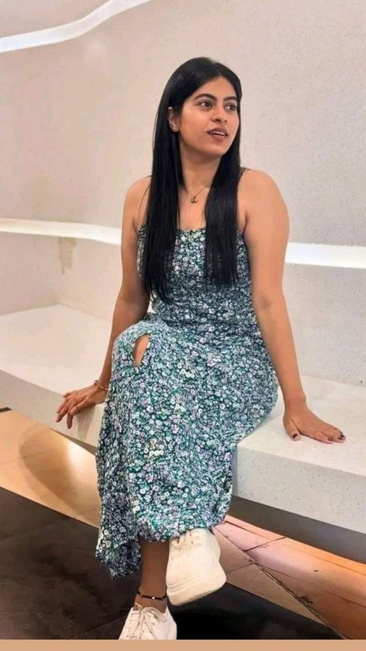 Isha (Airhostess)